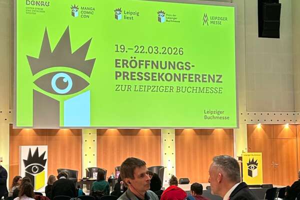 Peter Kraus vom Cleff wird von der Presse interviewt